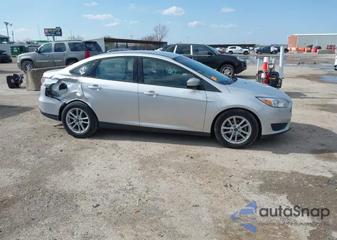 2018 Ford Focus Se z USA, uszkodzony, nr VIN 1FADP3F29JL262287
